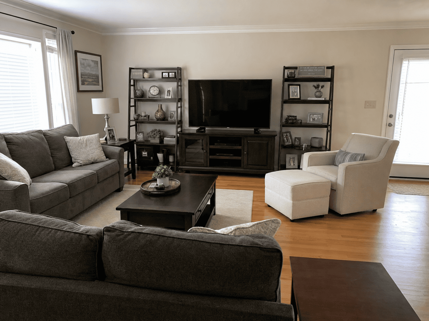 Living Room cleaned by MAS DC