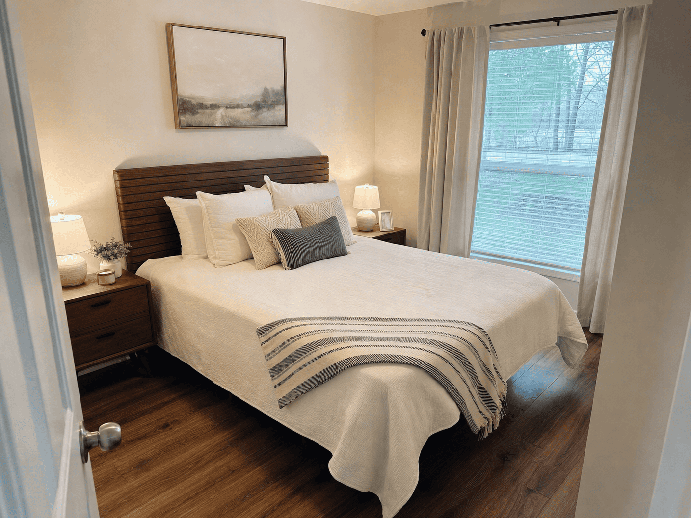 Bedroom cleaned by MAS DC