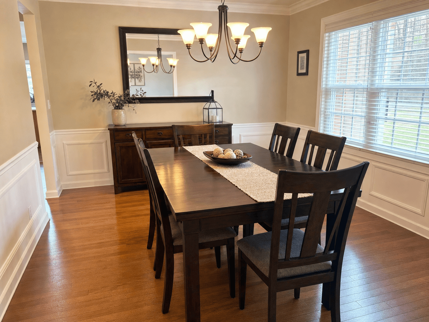 Dining Area cleaned by MAS DC